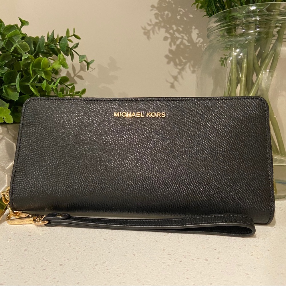 Michael Kors Saffiano Leather Continental Wristlet